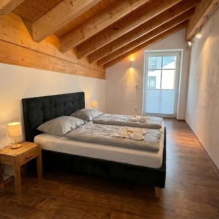 Berg Fux - Zwei Ferienhaeuser Mit Je 5 Und 6 Schlafzimmern Mit Eigener Dachterrasse - Fantastischem Bergblick - Weber Gas Grill