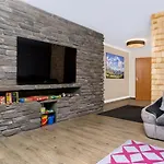 Berg Fux - 200qm Grosses Haus Mit Eigener Dachterrasse - Bergpanorama - Weber Gas Grill בית נופש *