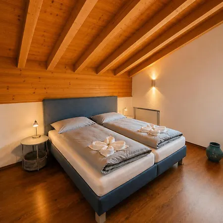 Berg Fux - Zwei Ferienhaeuser Mit Je 5 Und 6 Schlafzimmern Mit Eigener Dachterrasse - Fantastischem Bergblick - Weber Gas Grill *